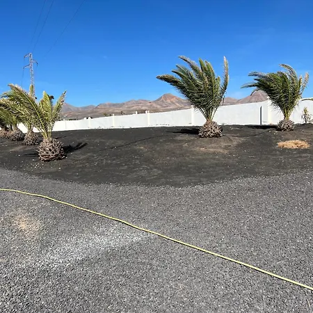 Piedranegra * Tias